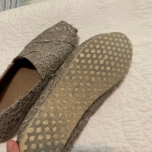 Beautiful sparkly Toms - Picture 12 of 12